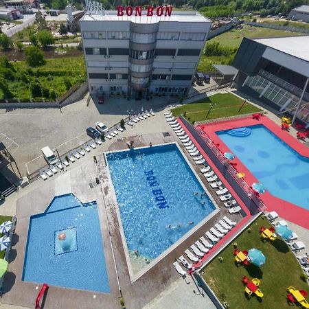 Hotel & Resort Bon Bon Suto Orizari Bagian luar foto