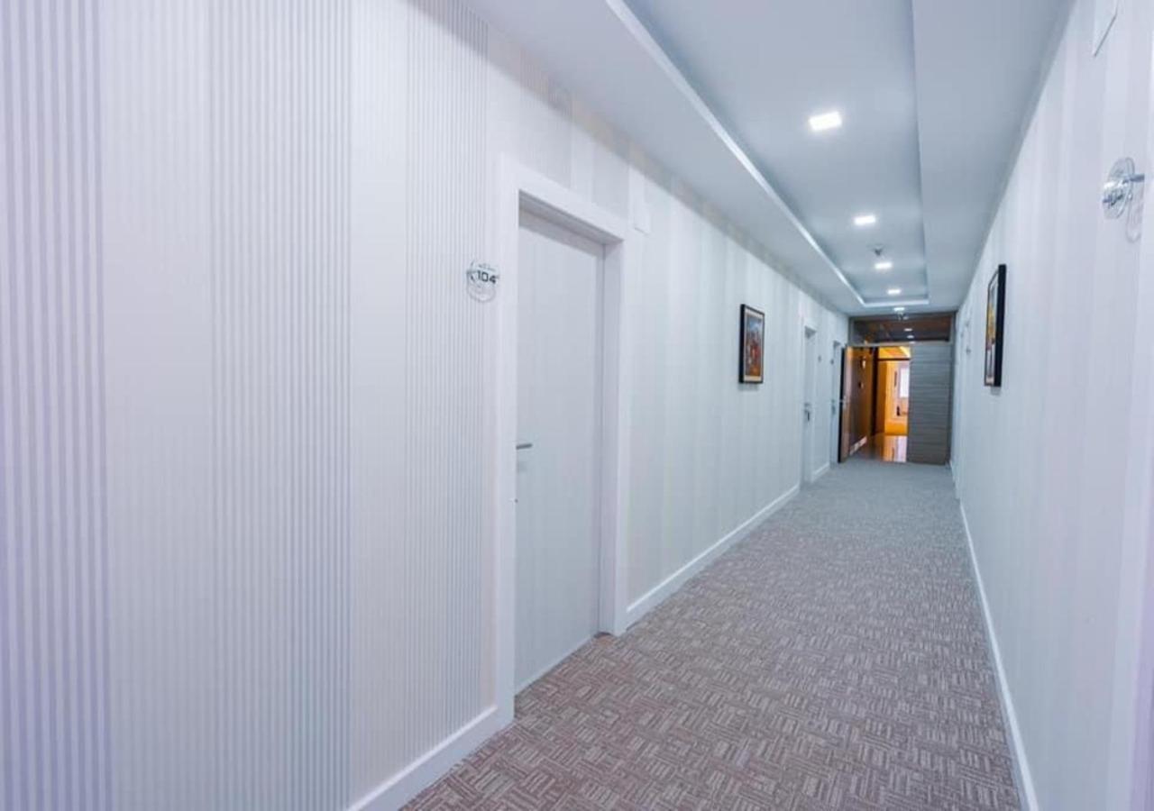 Hotel & Resort Bon Bon Suto Orizari Bagian luar foto