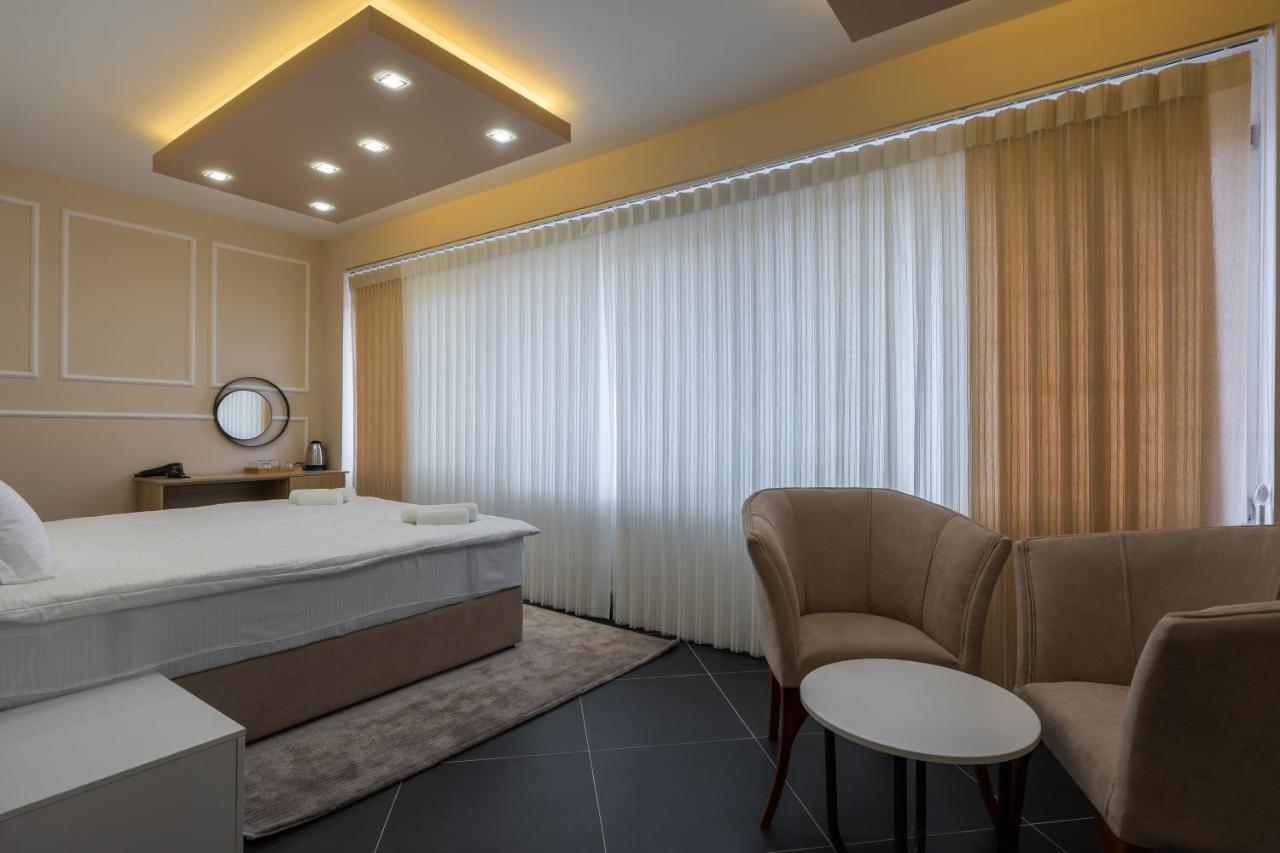 Hotel & Resort Bon Bon Suto Orizari Bagian luar foto