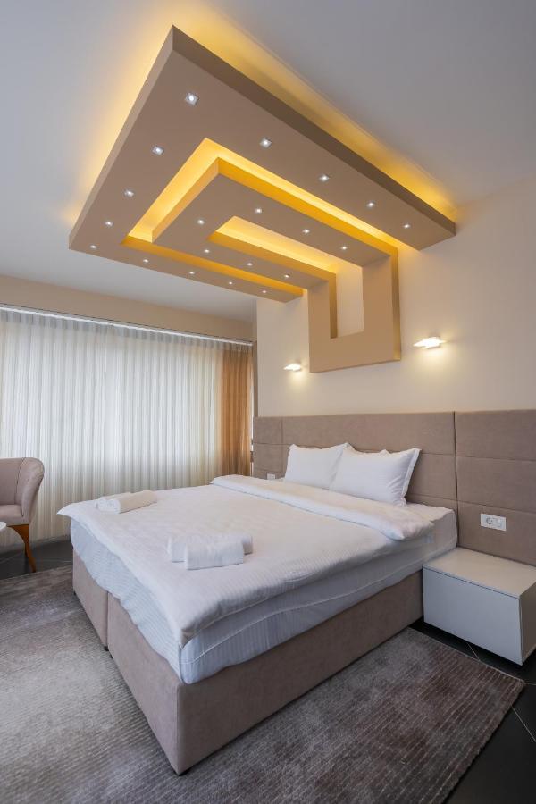 Hotel & Resort Bon Bon Suto Orizari Bagian luar foto